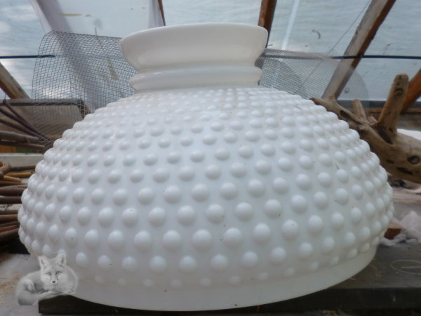 milk-glass-lamp-shade600x450.jpg