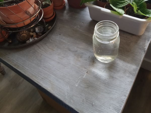 rustic-table-french-country-style-with-mason-jar-water-glass600x450.jpg